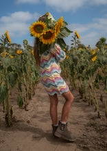 Load image into Gallery viewer, Wave Shorts