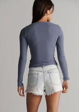 Load image into Gallery viewer, Classic Long Sleeve