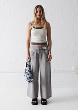 Load image into Gallery viewer, Bindi Singlet