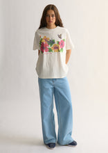 Load image into Gallery viewer, Throwback Tee