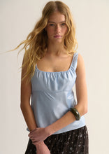 Load image into Gallery viewer, Studio Top