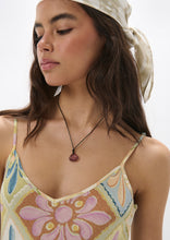 Load image into Gallery viewer, Resin Shell Necklace