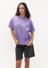Load image into Gallery viewer, Throwback Tee