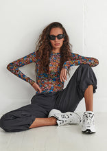 Load image into Gallery viewer, Diagonal Matrix Long Sleeve Top