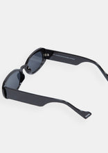 Load image into Gallery viewer, Cali Sunglasses