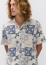 Load image into Gallery viewer, Winnie Shirt