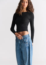 Load image into Gallery viewer, Classic Long Sleeve