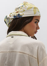 Load image into Gallery viewer, Jumbo Headscarf