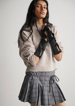 Load image into Gallery viewer, Bow Arm Warmers