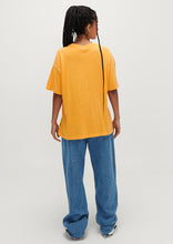 Load image into Gallery viewer, Thrift Tee