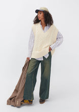Load image into Gallery viewer, Sunday Vest