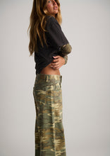 Load image into Gallery viewer, Baggy Low Rise Jeans