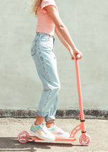 Load image into Gallery viewer, Scooter