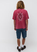 Load image into Gallery viewer, Chopped Maui Tee