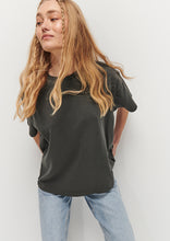 Load image into Gallery viewer, Basic Throwback Tee