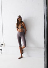 Load image into Gallery viewer, Stage Capris