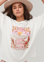 Load image into Gallery viewer, Daisy Valley Thrift Tee