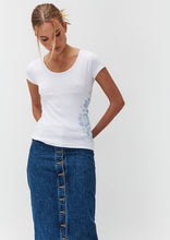 Load image into Gallery viewer, Amber Tee