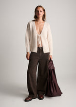 Load image into Gallery viewer, Billie Barrel Jeans