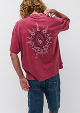 Load image into Gallery viewer, Chopped Maui Tee