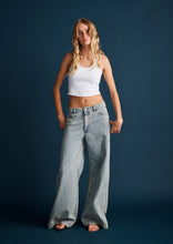 Load image into Gallery viewer, Super Wide Jeans