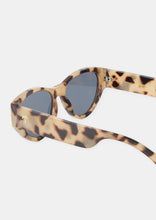 Load image into Gallery viewer, Lenni Sunglasses