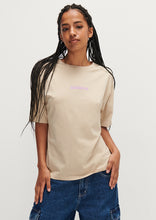 Load image into Gallery viewer, Billie Tee