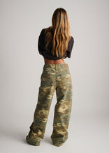Load image into Gallery viewer, Baggy Low Rise Jeans