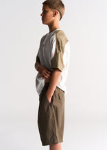 Load image into Gallery viewer, Pleated Herringbone Shorts