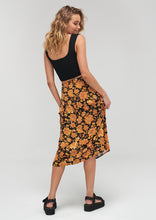 Load image into Gallery viewer, Slink Skirt
