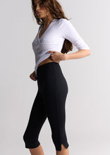 Load image into Gallery viewer, Yoga Capris