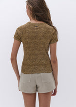 Load image into Gallery viewer, Quinn Tee