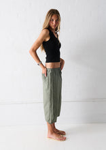 Load image into Gallery viewer, Whitney Capri Pants