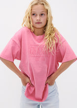 Load image into Gallery viewer, Throwback Tee