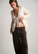 Load image into Gallery viewer, Billie Barrel Jeans