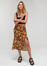 Load image into Gallery viewer, Slink Skirt