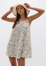 Load image into Gallery viewer, Swing Dress