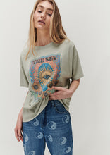 Load image into Gallery viewer, Thrift Tee