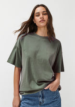 Load image into Gallery viewer, Basic Dad Tee