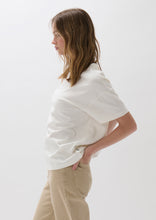 Load image into Gallery viewer, Basic Throwback Tee