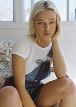 Load image into Gallery viewer, Quinn Tee