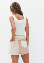 Load image into Gallery viewer, Tight Singlet