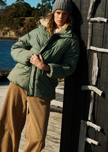 Load image into Gallery viewer, Surf Break Jacket