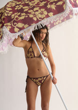 Load image into Gallery viewer, Beach Umbrella