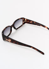 Load image into Gallery viewer, Melrose Sunglasses