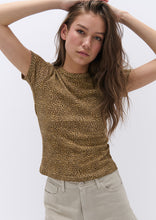 Load image into Gallery viewer, Quinn Tee