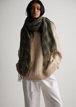 Load image into Gallery viewer, Huntington Scarf