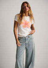 Load image into Gallery viewer, Quinn Tee