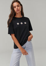 Load image into Gallery viewer, Billie Tee