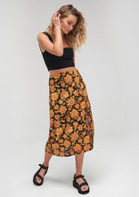Load image into Gallery viewer, Slink Skirt